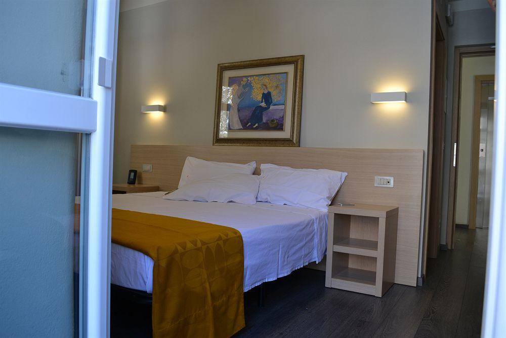 Hotel Croda Rossa Карбонин Екстериор снимка