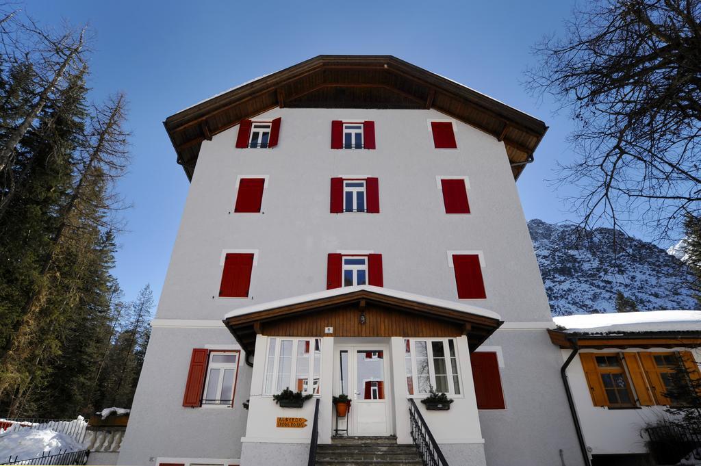 Hotel Croda Rossa Карбонин Екстериор снимка