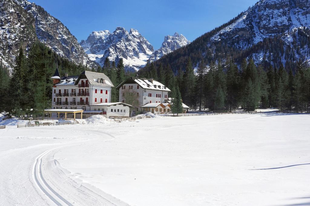Hotel Croda Rossa Карбонин Екстериор снимка