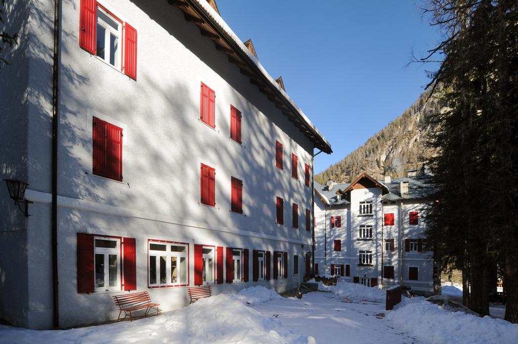 Hotel Croda Rossa Карбонин Екстериор снимка